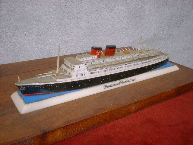   Vintage Miniature Van Ryper/Richard Wagner Wooden Ship Model,HANSEATIC