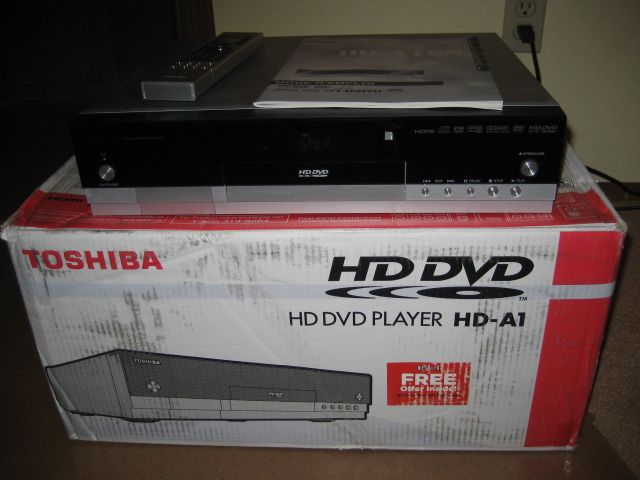 Toshiba HD A1 HD DVD Player + remote + Manual in Box  