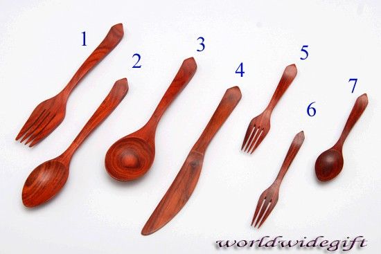   high quality of hand carved 7 pieces natural rose wood flatware set